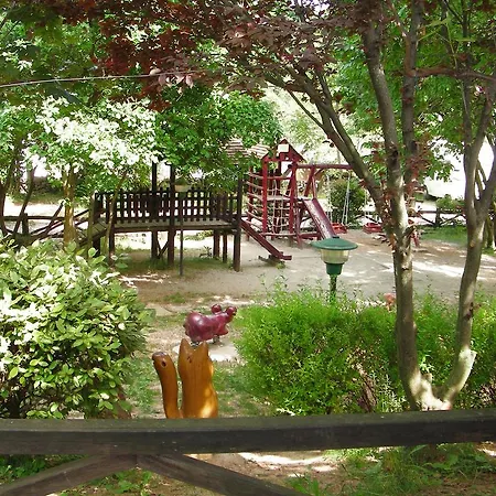 Mezzaluna Farm stay Malchina