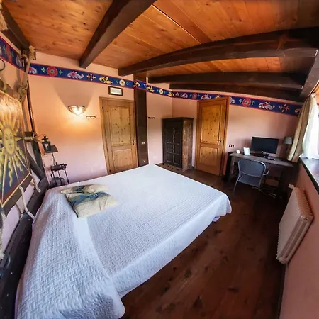 Mezzaluna * Malchina